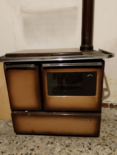 Stufa legna con - a,